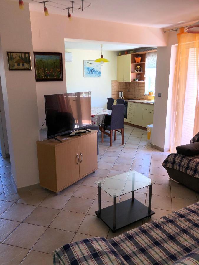 Vito & Rocco Apartment مالينسكا المظهر الخارجي الصورة